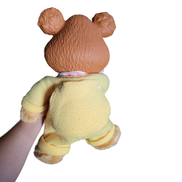 1989 Jim Henson Muppet Babies Huggable Doll BABY FOZZIE - Picture 2 of 4